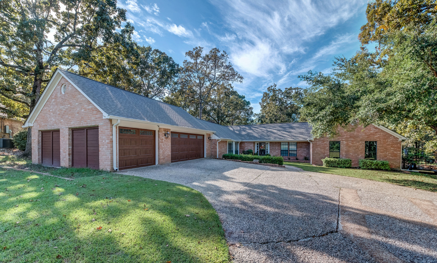 4 Shady Oak Court